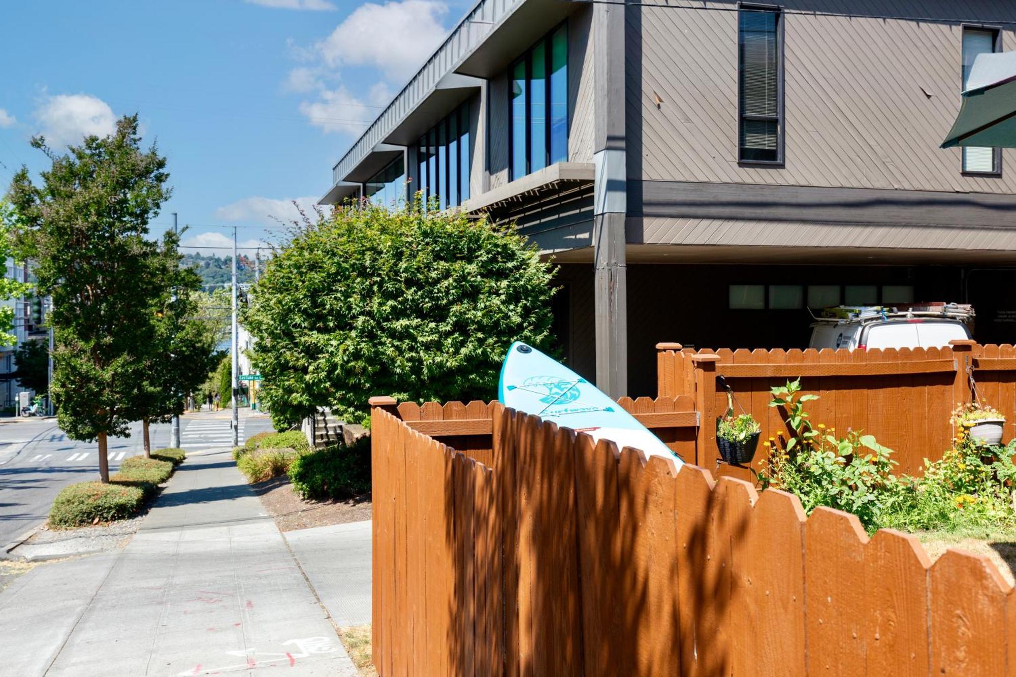 Vintage 3 Bedroom Home In Prime Eastlake Seattle With Private Parking Kültér fotó