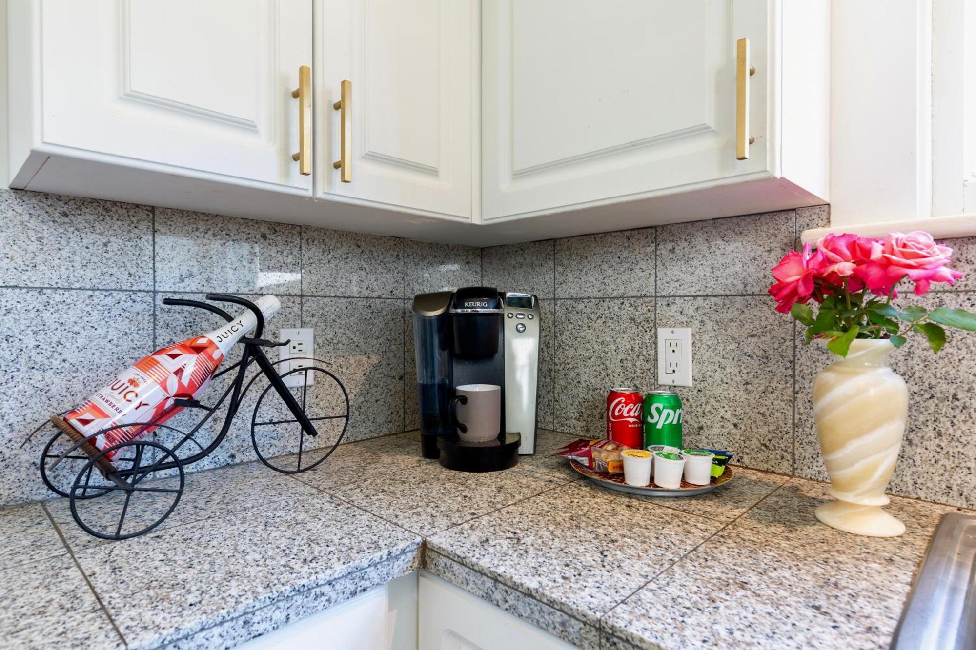 Vintage 3 Bedroom Home In Prime Eastlake Seattle With Private Parking Kültér fotó